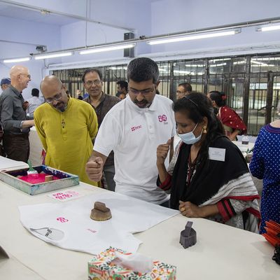 As part of the ‘One BRAC’ field visit on 22 March 2022, BRAC International Executive Director Shameran Abed learns about block printing during his visit to the Ayesha Abed Foundation in Manikganj.