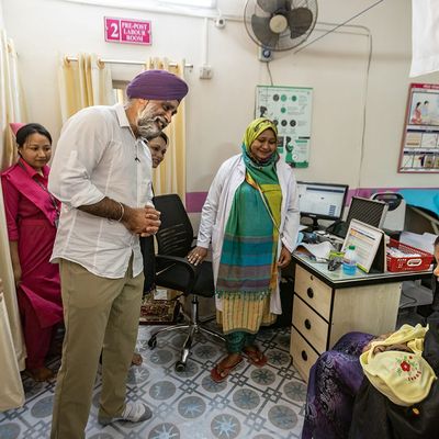 Former Minister of International Development of Canada Harjit S. Sajjan visiting a BRAC Maternity Clinic at Korail, the biggest informal settlement in Bangladesh.