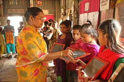 Bangladesh heat emergency: BRAC schools closed for the week; 50,000 community health workers mobilized - Header Image