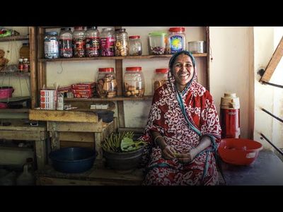 4 steps to ending extreme poverty thumb