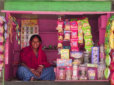In Patna and nearby Gaya Jee, the Aga Khan Foundation (AKF), in partnership with JEEViKA and BRAC International, is piloting a women-led approach to support economically marginalised households, focusing on social protection, livelihoods, etc.