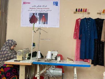 Polio survivor, entrepreneur, and mother: Gulrang’s story - Header Image