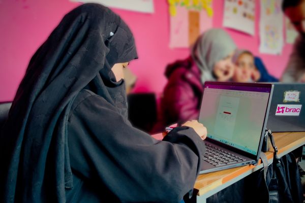 Meet Amreen in Afghanistan: one girl’s determination to get an education - Header Image
