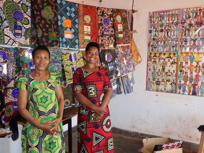 Sister, sister: meet Marthe and Adelle and their colorful business - Header Image