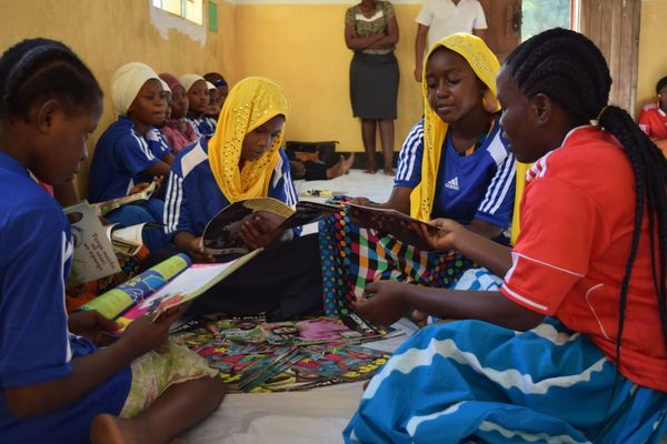 An image of girls in a youth empowerment program, ELA.