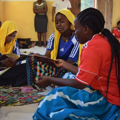 An image of girls in a youth empowerment program, ELA.