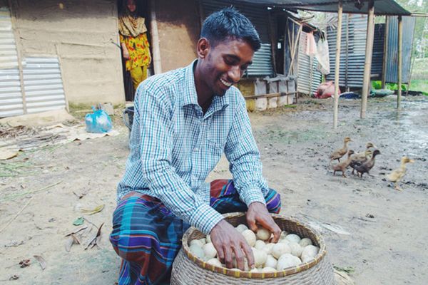 পরিবর্তন এলো তরুণের হাত ধরে - Header Image