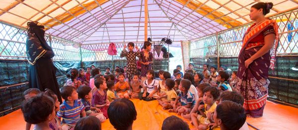 মনের ঘরে তালা - Header Image