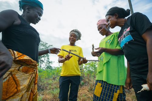 Veronica Boima has taken her cassave to the value chain actor, Iddrassa for gari processing