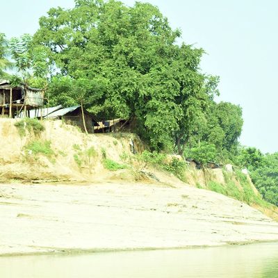 a-hill-village-fet.original