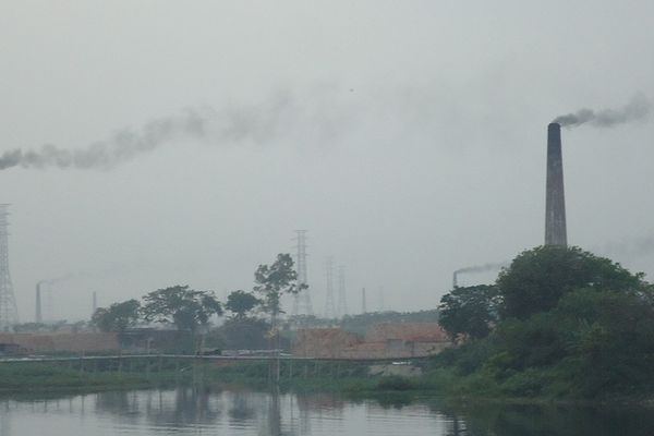 কালো বাতাসের কান্না - Header Image