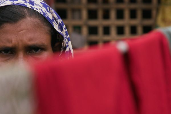 চলুন এই কান্নাবন্ধ করি - Header Image