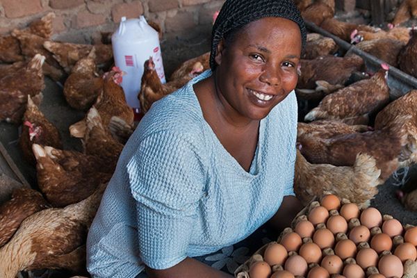 দারিদ্র্যের বিরুদ্ধে লড়াইয়ের জন্য দারিদ্র্যকে বুঝতে হবে - Header Image