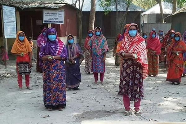 কোভিড-১৯ এবং নারীর জীবনের ঝুঁকি - Header Image