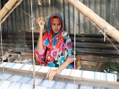 খটখটি তাঁতের লুঙ্গি - Header Image