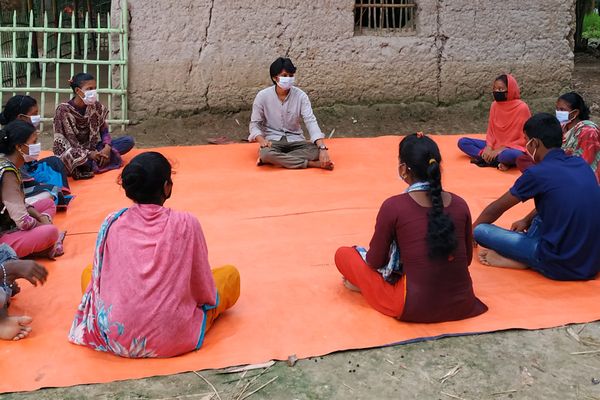 মহিন্দ্র লাকড়ার দিগ্বিজয় - Header Image