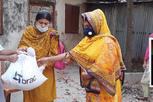 মানবতার সেবাইশ্রেষ্ঠ সেবা - Header Image