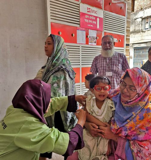 BRAC to provide 1.5 million syringes for measles vaccination campaign