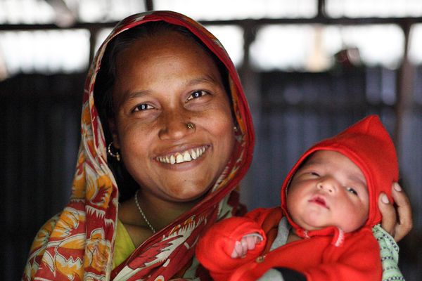 কর্মজীবী মা এবং কিছু কথা - Header Image