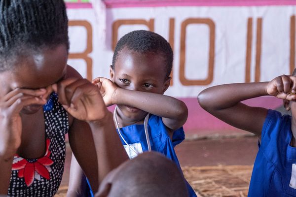 Learning in a pandemic: 4 tips for parents and caregivers with young children at home - Header Image