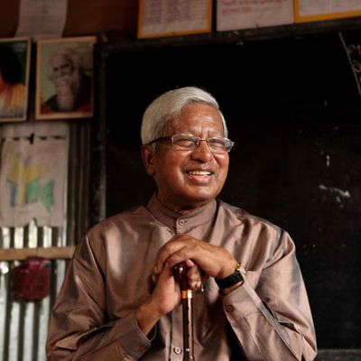 Sir_fazle_hasan_abed_smiling_with_cane-_brac