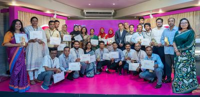 পরশপাথর : নেতৃত্ব পথ দেখায় - Header Image