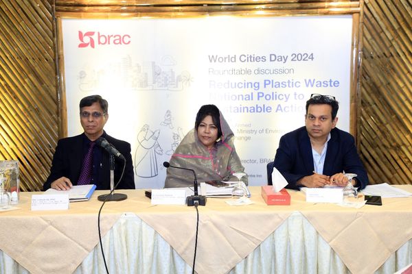 Experts at Roundtable Discussion on Plastic Waste Reduction: Plastic Has Become an AddictionFeatured - Header Image