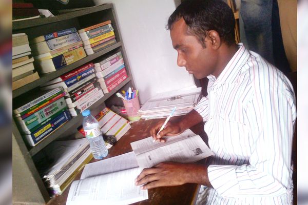 চলতে পথে - Header Image