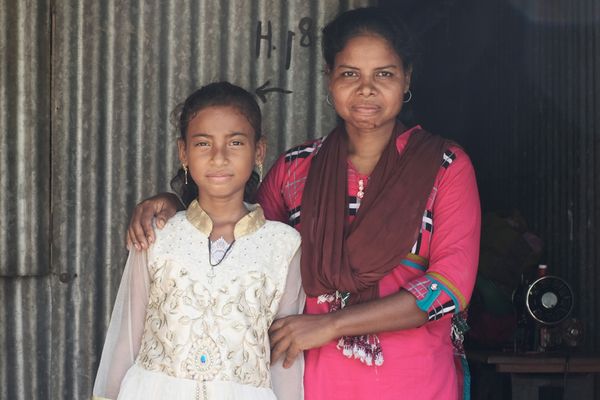 সেলাই মেশিনে স্বপ্ন বুনন - Header Image