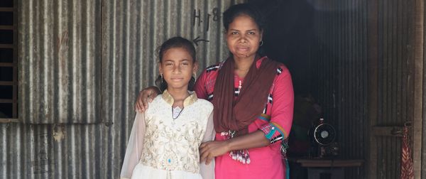 সেলাই মেশিনে স্বপ্ন বুনন - Header Image