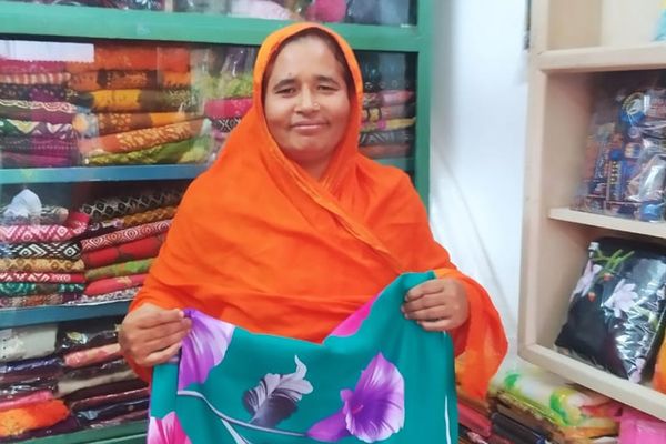 স্বপ্নের ফেরিওয়ালা - Header Image