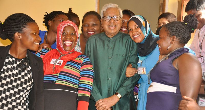 sir-fazle-abed-visit-uganda-with-staffs