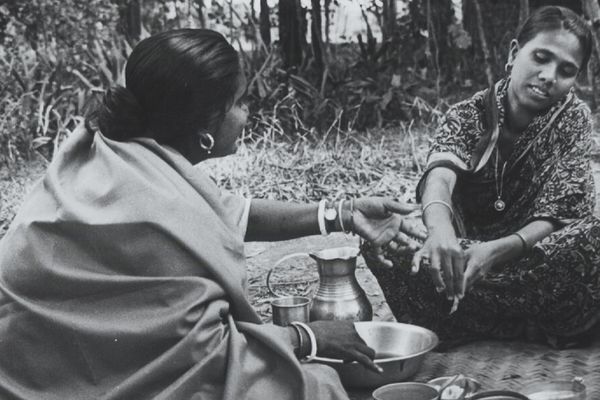 মানবতার সেবায় অসাধারণ উদাহরণ তৈরি করেছেন যাঁরা - Header Image