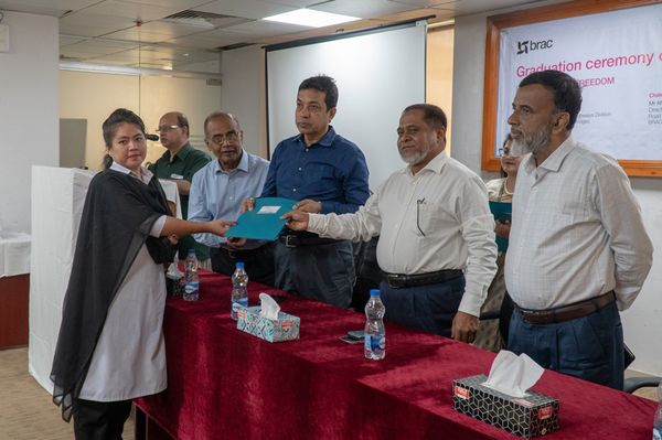 Women trained at BRAC Driving School receive professional driver’s certificateFeatured - Header Image